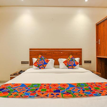 Fabhotel Gaurav Galaxy プネ エクステリア 写真