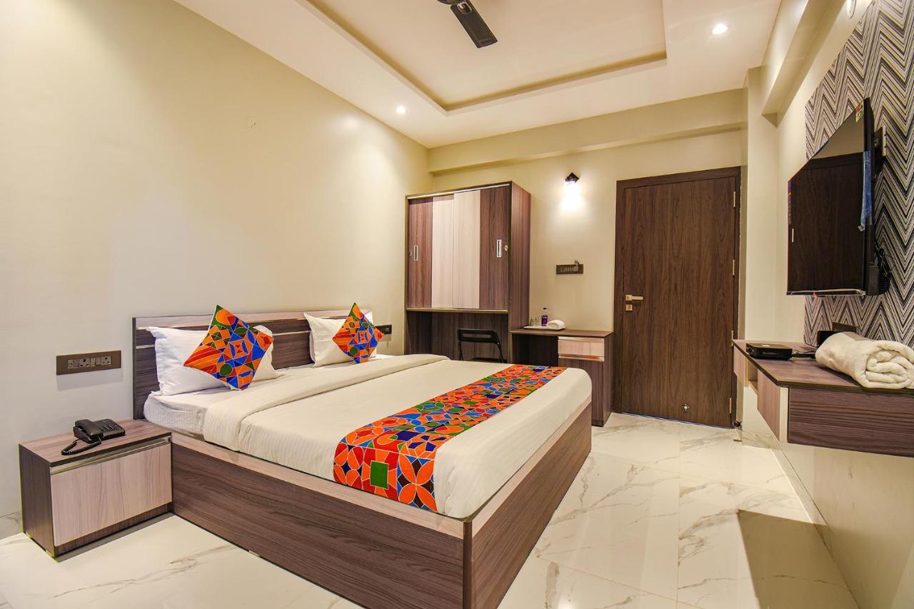 Fabhotel Gaurav Galaxy プネ エクステリア 写真
